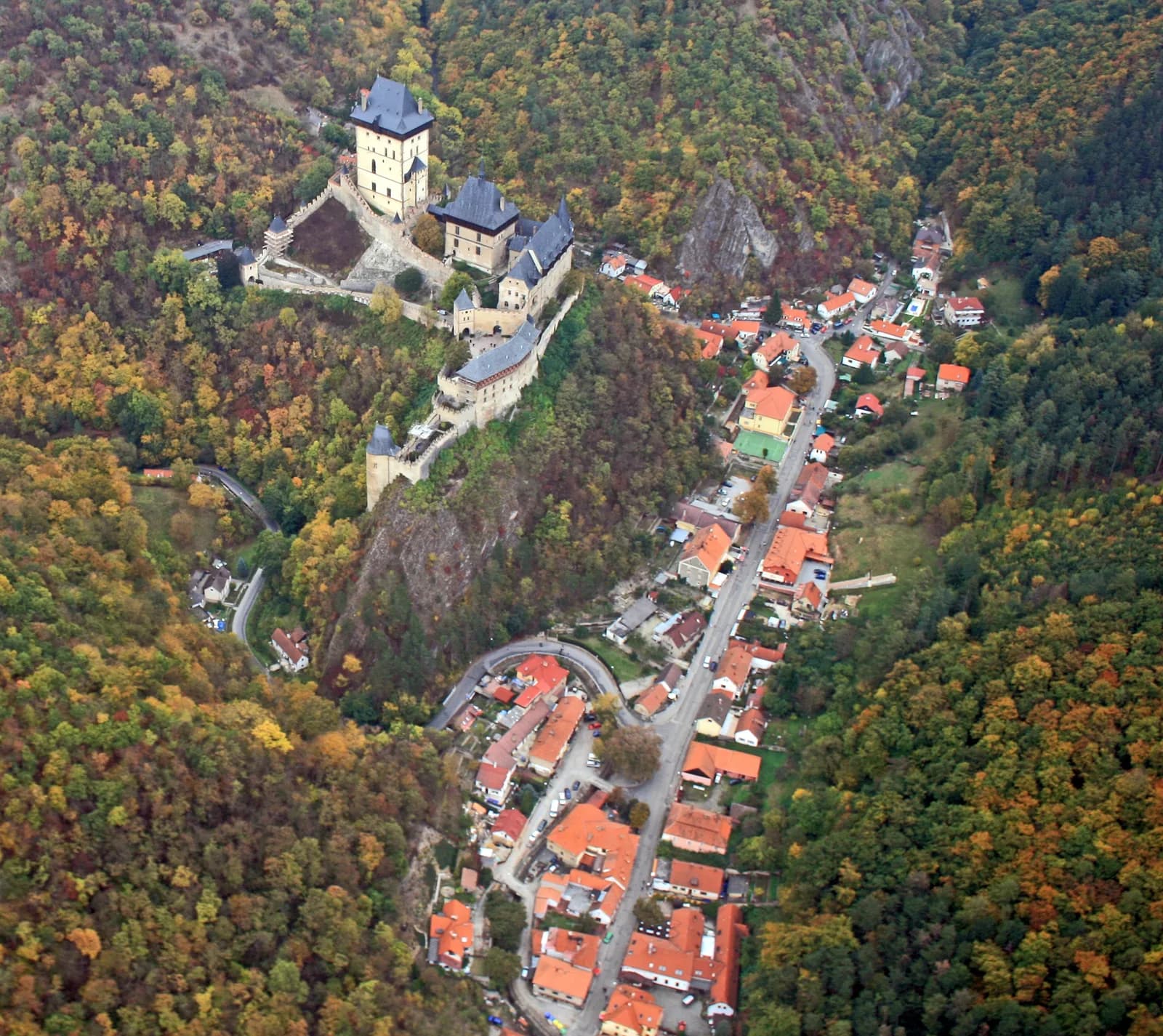 Roudnice › Karlštejn › Roudnice — fotka 2